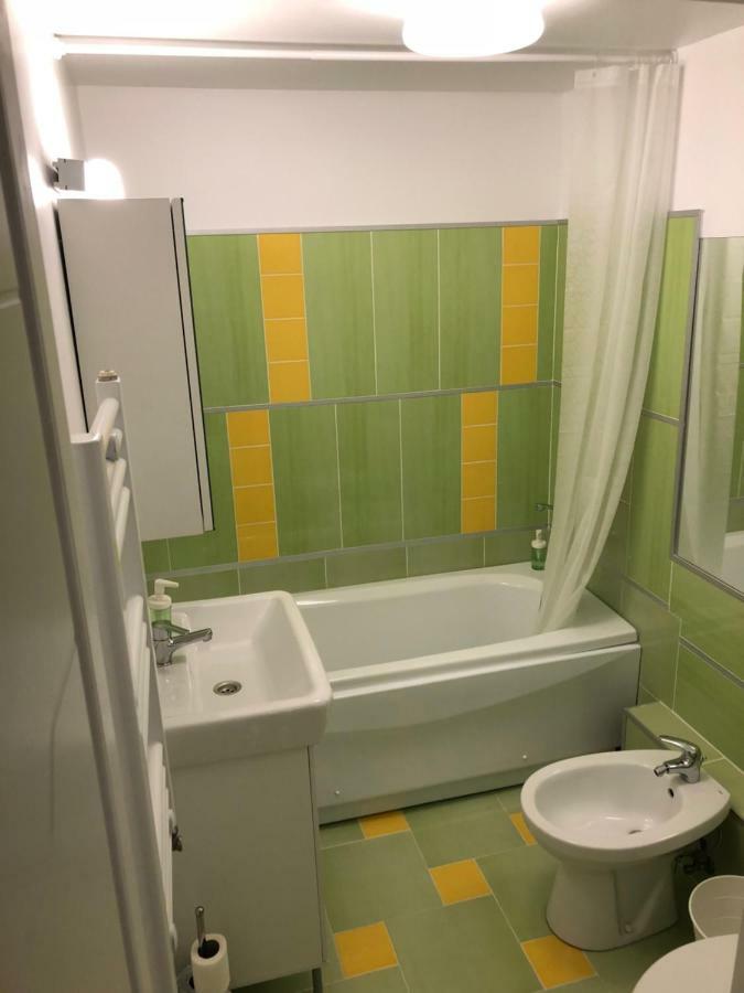 Green Apartment 6 Bukarest Exteriör bild